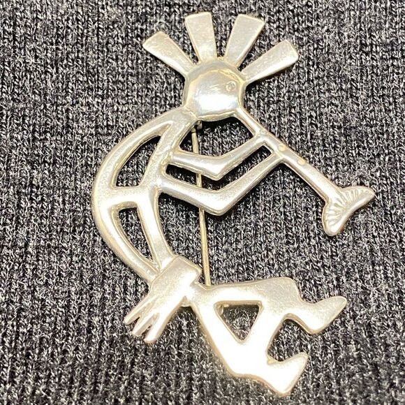 Sterling Navajo Kokopelli brooch pin signed by Glenn Sandoval - Picture 9 of 10